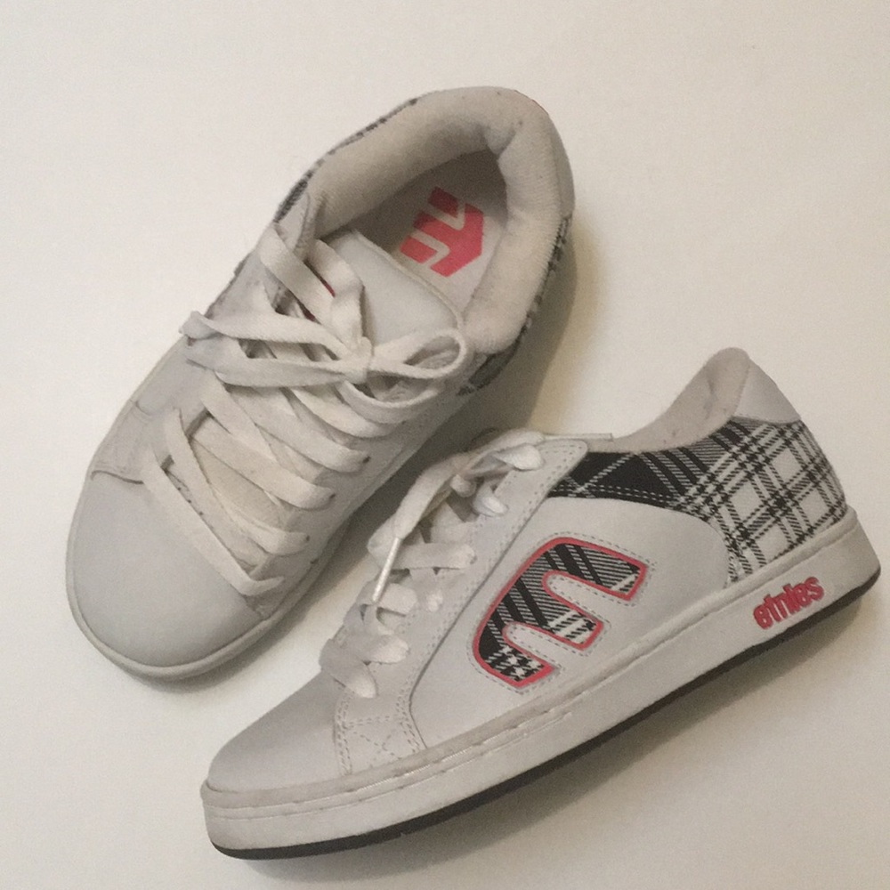 Women's plaid Etnies, 7, like new